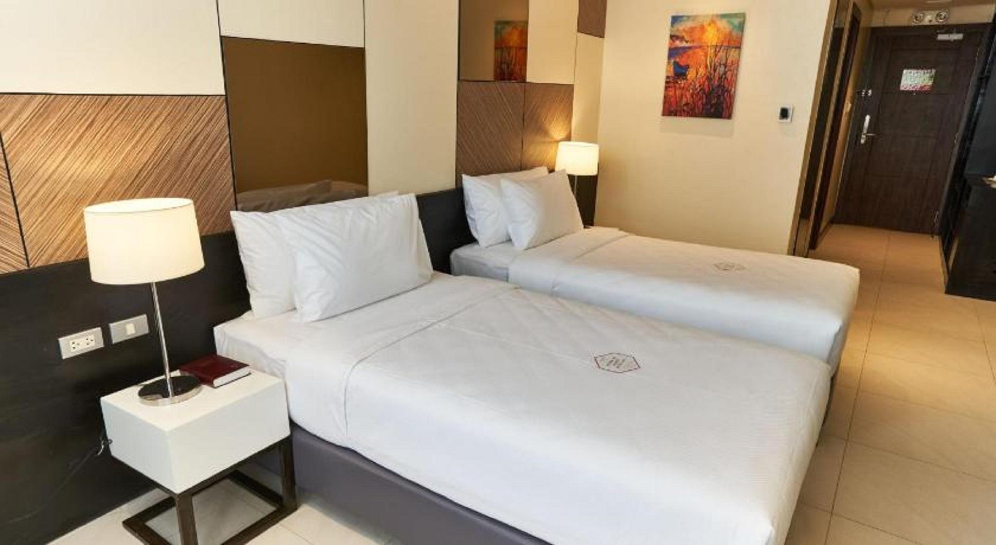 Summit Hotel Таклобан Екстериор снимка