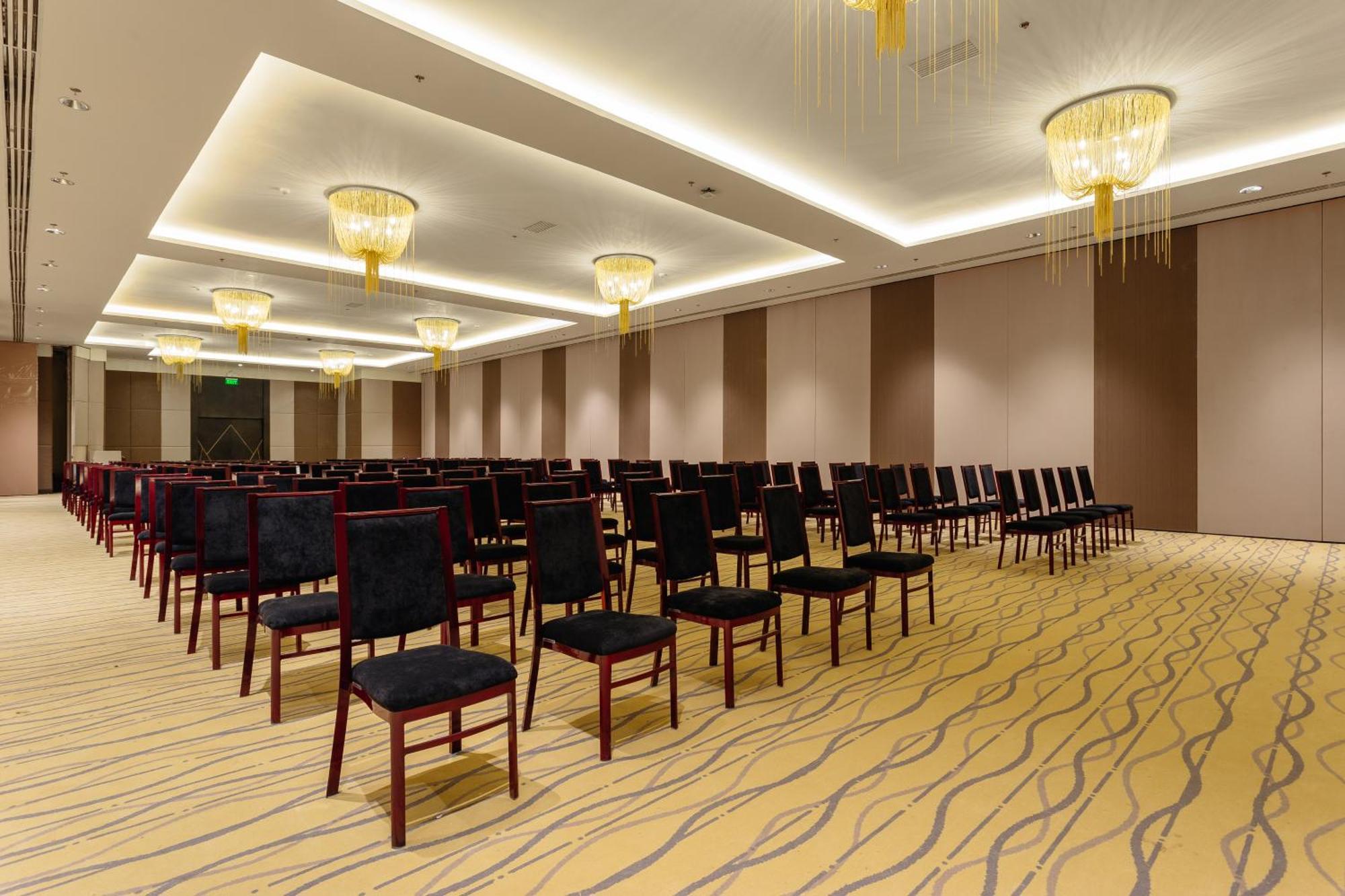 Summit Hotel Таклобан Екстериор снимка