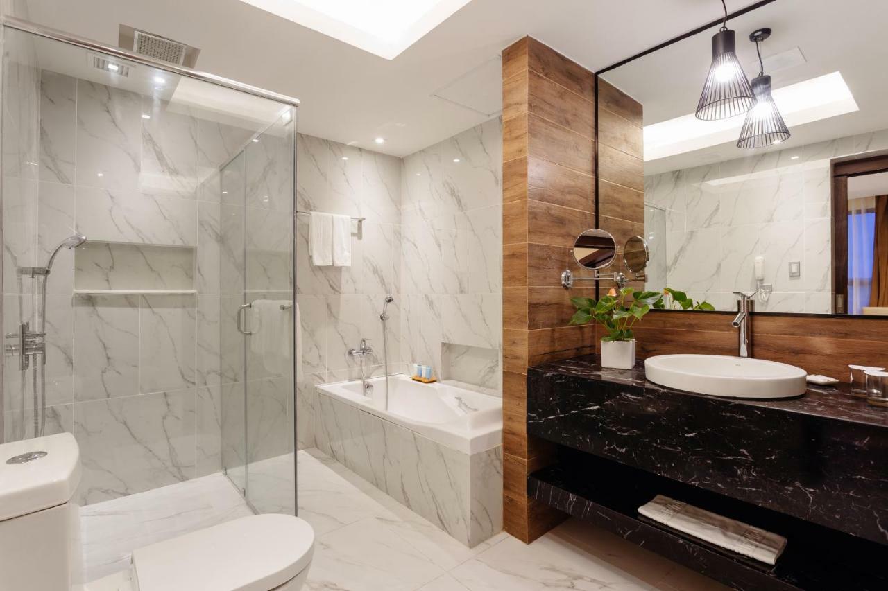Summit Hotel Таклобан Екстериор снимка