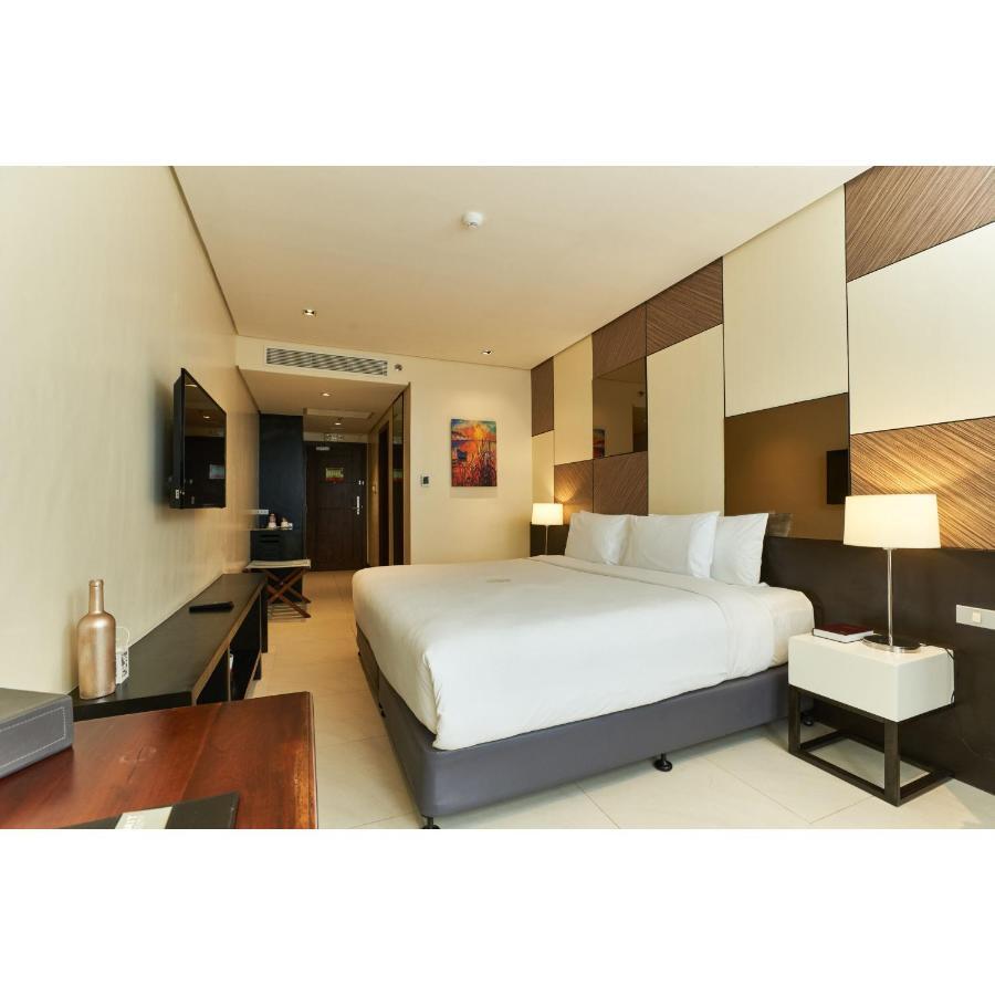 Summit Hotel Таклобан Екстериор снимка