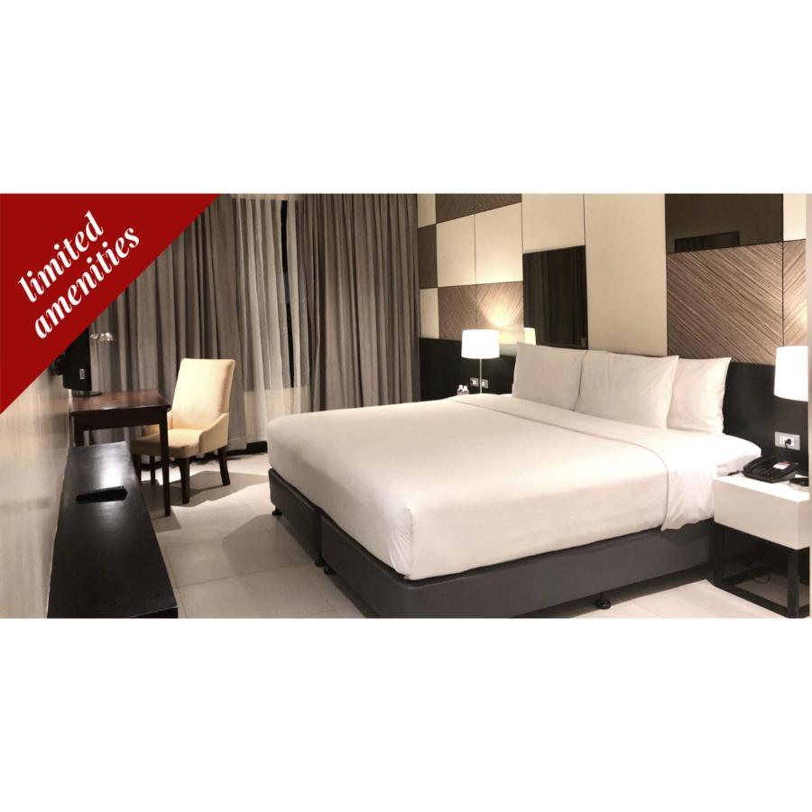 Summit Hotel Таклобан Екстериор снимка