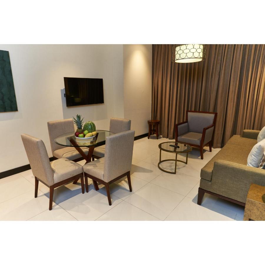 Summit Hotel Таклобан Екстериор снимка